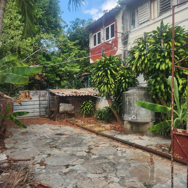 Ofertaaa casa independiente con 350 metros cuadrados y 3 dormitorios en excelente zona de Playa!!! - Img 121750930