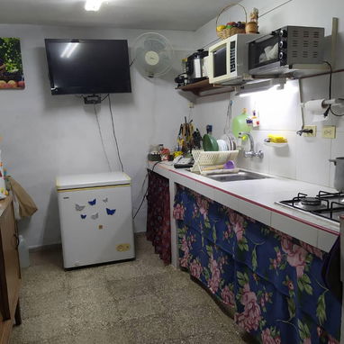 *$15.000usd. En venta casa (BAJOS) puerta de calle, con placa ocupada en El Cerro. Cerca de la esquina de Tejas o el Se - Img 123558697