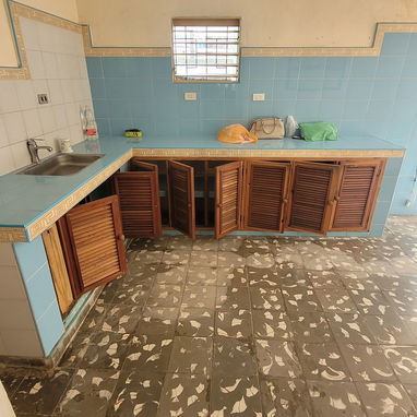 En venta casa de plantas en el Bahía, semindependiente - 6/7