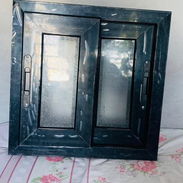 Se vende ventana de 50x50 de corredera color negro - Img 57145725