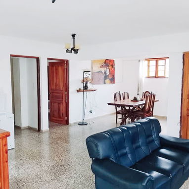 🌊 Renta Lineal De Casa En Santa Fé. 🛏️ Tiene 2 habitaciones.💡 Respaldo Energético. 📱 Reserva: +5355284821 - 7/10