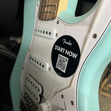 Guitarra eléctrica fender estratocaster en oferta - 4/5