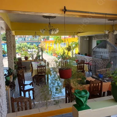RENTA hostal de 5 habitaciones y piscina en el VALLE DE VIÑALES  con Qba Hostin 360 - 7/10