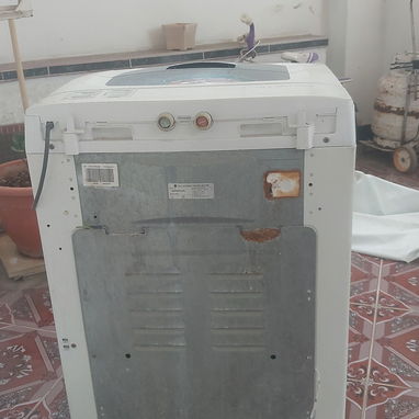 Vendo lavadora automática de uso - Img 119276845