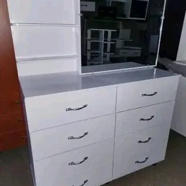 escaparate y cómodas de melamina - Img 122339184