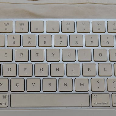 **MAGIC MOUSE Y KEYBOARD** - 3/3