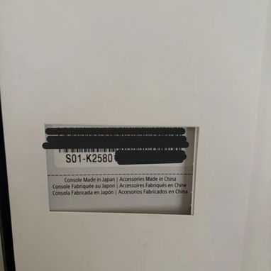 Sí, señor. Esa cuesta 500 USD e incluye los 2 controles DualSense, la base de carga y 1 mes de garantía. 🎮✅ 550 USD - 5/10