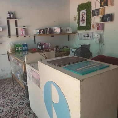 *$12.500usd. En venta casa puerta de calle con todo dentro, incluyendo una moto de gasolina  y un negocio en Luyanó - 8/10