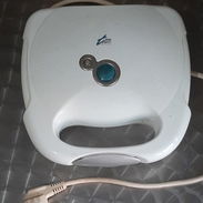 SE VENDE SANDWICHERA - Img 52482325