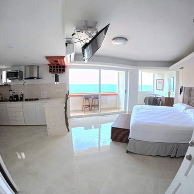 "Lujoso Apartamento frente al mar en el Vedado" - Img 123765879