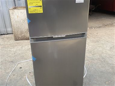 Refrigerador marca Royal de 5.2 pues nuevo en caja con garantía de 3 años y traporte incluido - Img main-image-45656100
