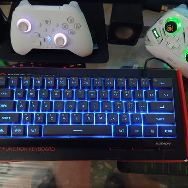 🔥 Teclado Gaming EWEADN Compacto RGB 🔥 - Img 124820981