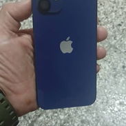 iPhone 12,original. 128 gb, libre de fábrica. Batería reemplazada. Vendo o cambio - Img 56994756