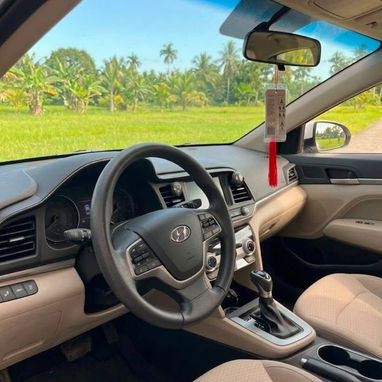Hyundai Elantra BLANCO – $95 USD/día - 3/3