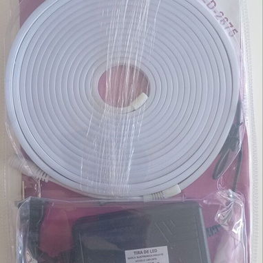 Cintas de neon sin transform, blanco calido 17 usd. Cintas con transform 14usd. Transformador 12V 2A $8usd - Img 121529670