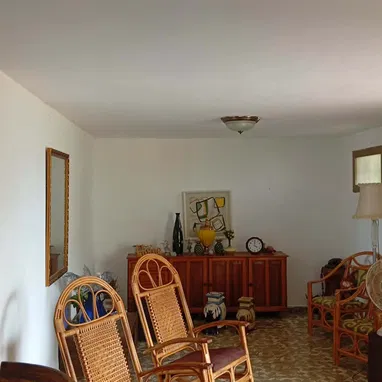 Vendo planta baja en el reparto Camilo Cienfuegos Pastorita 4 habitaciones 2baños y garage - Img 125932750