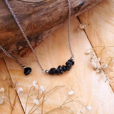 _*Cadenas Alice Bruma*_ *Materiales:* Acero inoxidable + Piedras Naturales *Precio:* 4 USD  *Disponibles en:* * _*Ojo de - 2/5