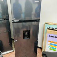 REFRIGERADOR CON DISPENSADOR 8.5 PIES MARCA ROYAL - Img 57549686
