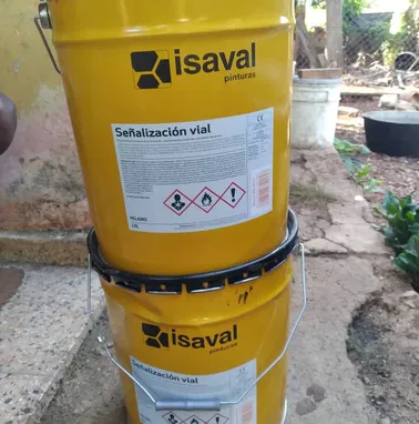 Pintura tráfico acetonada color negro ⚫ isaval 15 litros - Img 94722383