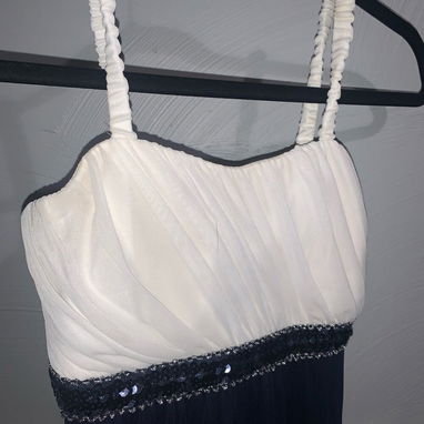 Elegante vestido largo casual y blusas de vestir con adorno en la espalda. - 3/3