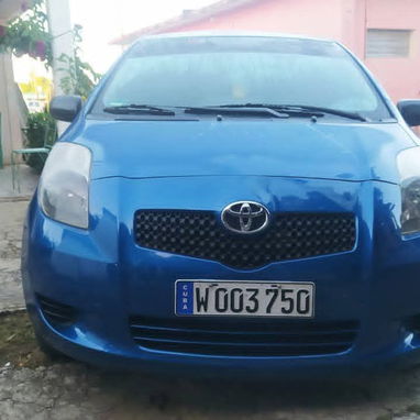 Toyota Yaris 2 puertas del 2007 - 2/4