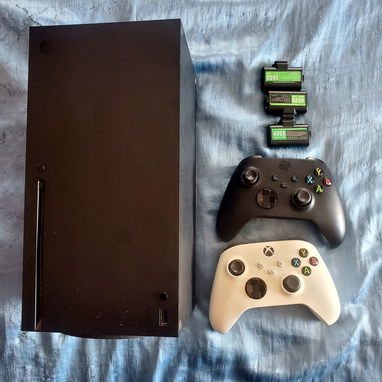 Xbox series x , 1tb , 2 mandos , 3 baterías - Img 124949361