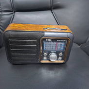 Radio de batería AM Y FM. Ideal para cualquier lugar portatil. - Img 52382505