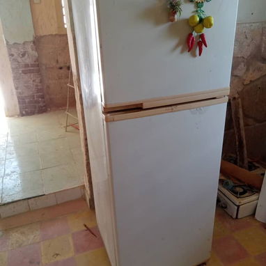 Juego sala, aire acondicionado, Refrigerador Daytron - 3/6