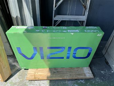 Televisor Vizio de 40” new en caja - Img main-image