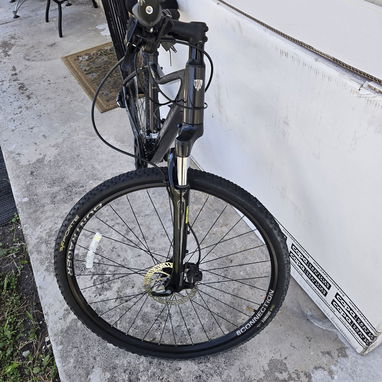 Bicicletas trek ,specialized, Cannondale, 622 ,hibridos y mtb ,1año mecanica gratis ! - Img 126353844