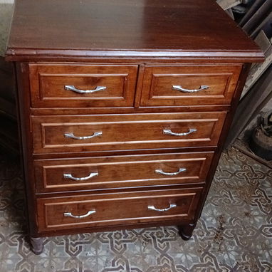 NUEVAS OFERTAS Y PRECIOS!!! Vendemos muebles de madera buena bien terminados y listos para su uso GAVETEROS, VITRINA... - Img 123558527