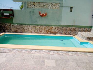 ⭐ Renta casa de 3 habitaciones, 3 baños, piscina, cocina,Freezer,garage ,ubicada en Guanabo - Img 62304925