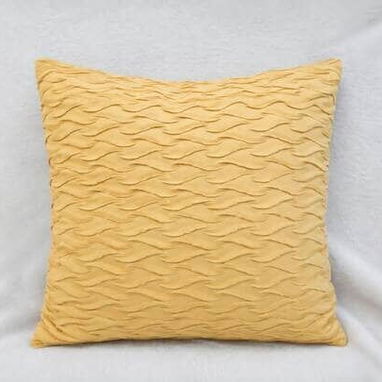 Cojín decorativo + relleno  💰12 USD  Dale un toque elegante y moderno a tu hogar con este hermoso cojín. - 2/3