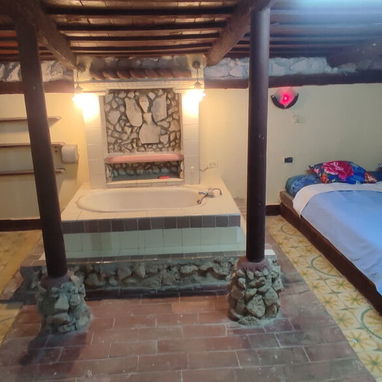 Se alquila casa en planta alta en la víbora - Img 119846805
