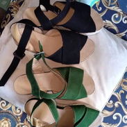 DOS SANDALIAS TALLA 38 VERDE 1200 PESOS Y NEGROS 2000 PESOS PARA EMPEINE ANCHO - Img 55808113