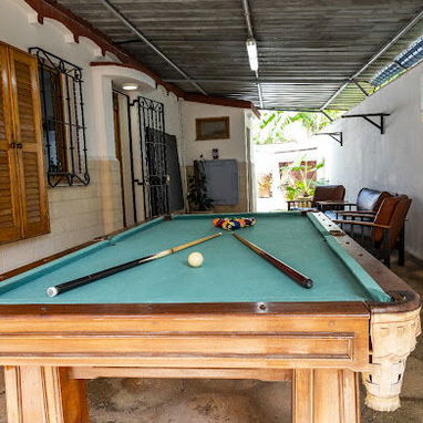 *SE VENDE* Hostal CasaBlanca. 5 Habitaciones, 7 Baños, Piscina Climatizada, Billar, Garage, Jacuzzi, Ranchon. - Img 116759146