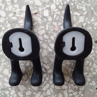 Ganchos de pared de cola de perro negra, goma sintética 2500 CUP - Img 123703628