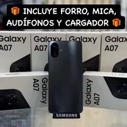 Samsung A07 de 4 GB RAM con 64 GB 🆕 Nuevo en su caja📦 Forro, Mica, audífonos y Cargador de regalo - Img 55194628