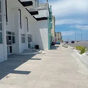 "$17000. PRECIO AJUSTADO. En venta  apartamento en Centro Habana. Edificio  de 3 pisos con garaje. Referenc: Ameijeiras - Img 57604555