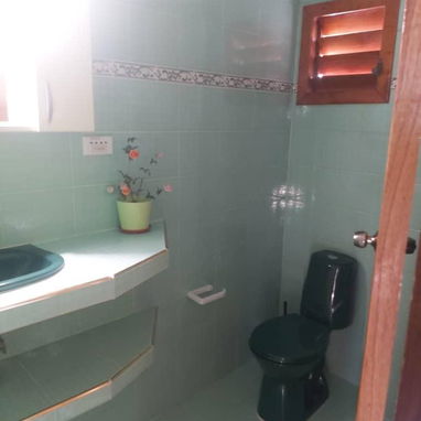 ♦️🌴Casa en renta en el centro de Guanabo, 4 habitaciones. Adriana - Img 118260555