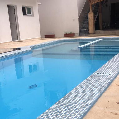 📱 Renta Exclusiva con Piscina y Jacuzzi: Tu Refugio de Lujo frente a Miramar - Img 115376398