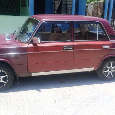 Vendo Lada 1600 en excelente estado mecánico - Img 126045630