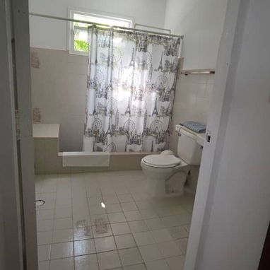Alquiler por tiempo indefinido en La Habana. Apartamento en Nuevo Vedado con wifi y respaldo energético – 1 hab, terraza - Img 119583499