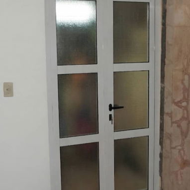 Puertas de aluminio 🚪 - 6/10