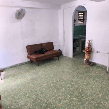 🏡 *142_ Venta de Casa en Luyanó solo la de abajo xq es una biplanta ok*  🗺*Pto.D.Ref :* A cuadras de la esquina de Toy - 2/8