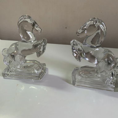 Pareja de sujetalibros de cristal (figuras de caballos). - Img 120796878