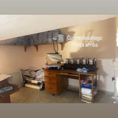 Negoceo casa amplia sin detalle abierto a cualquier negocio puedo recoger kia picanto + moto y vuelto - 9/10