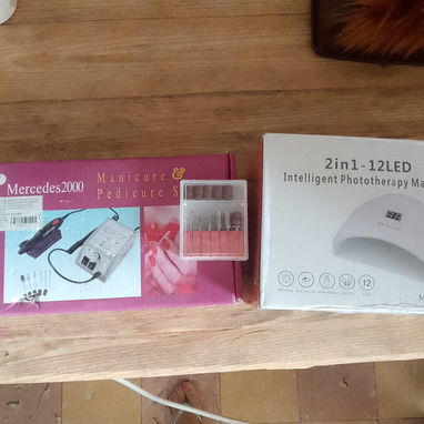 Mesa de uñas lista para trabajar 100usd y me ajusto - 2/2