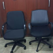 SE VENDEN SILLAS GIRATORIAS PARA OFICINAS - Img 58387022