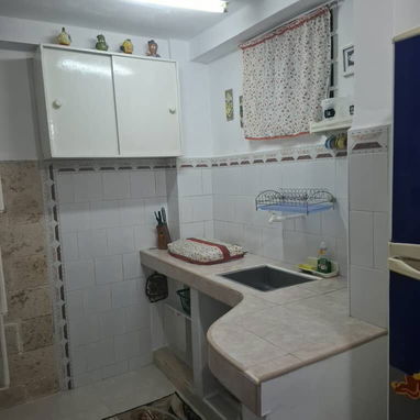 Se alquila apartamento - Img 120572284